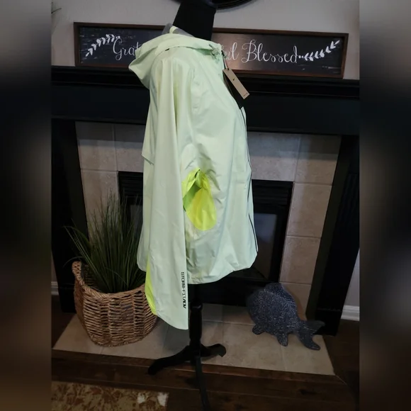 Nike Men's Light Green Jacket - Picture 6 of 12